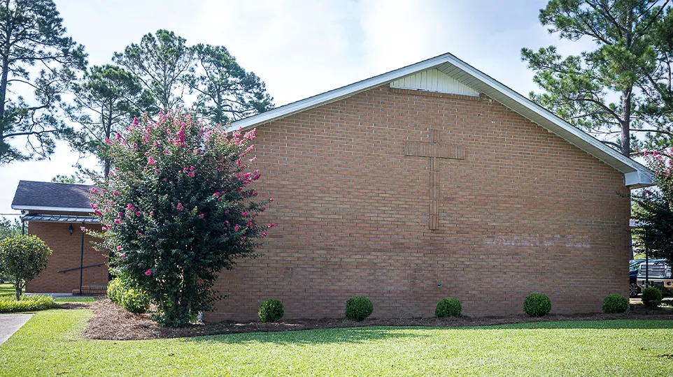 Cedar Crossing Church of God exterior