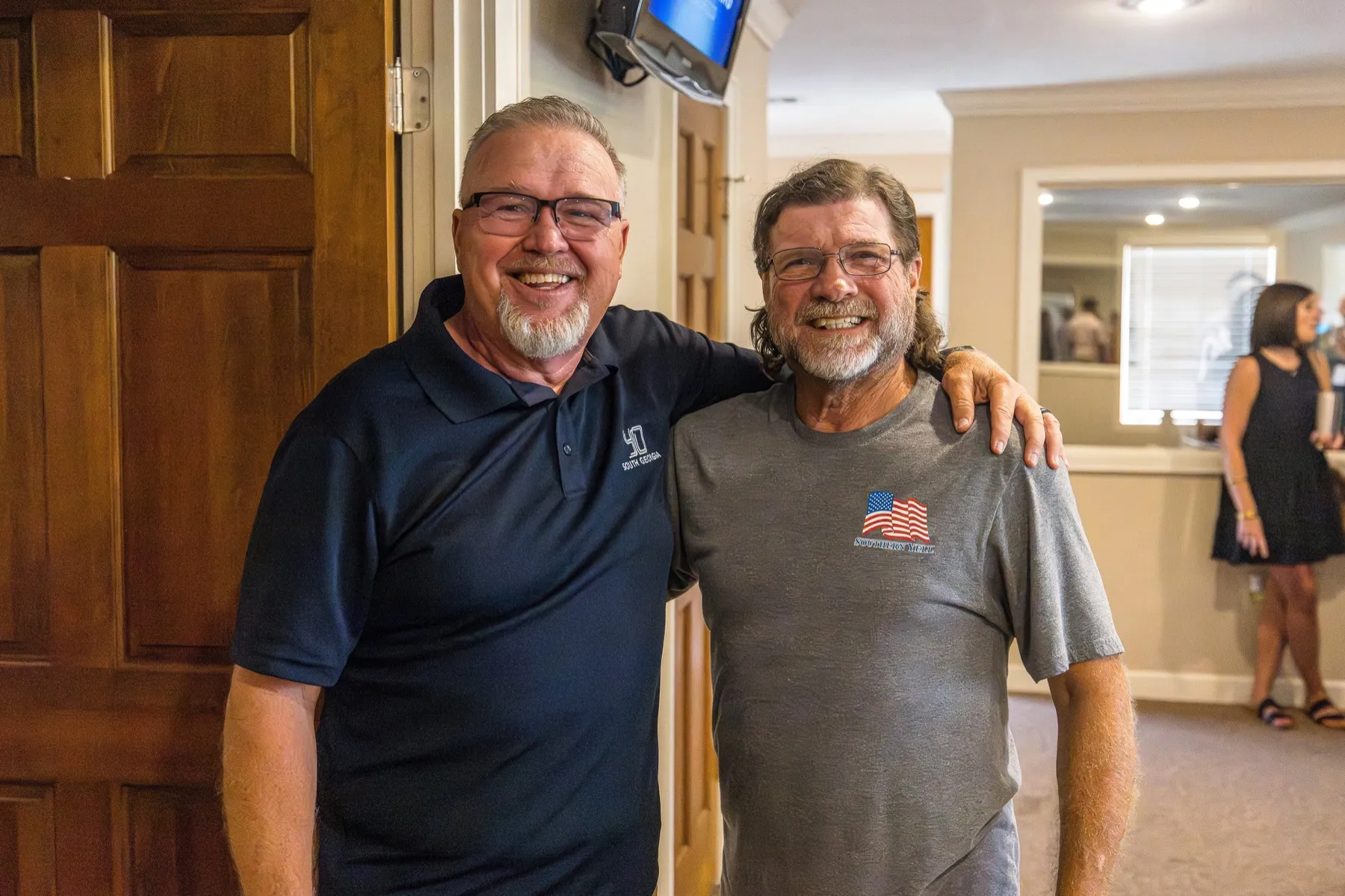 Friends smiling together at Cedar Crossing Church